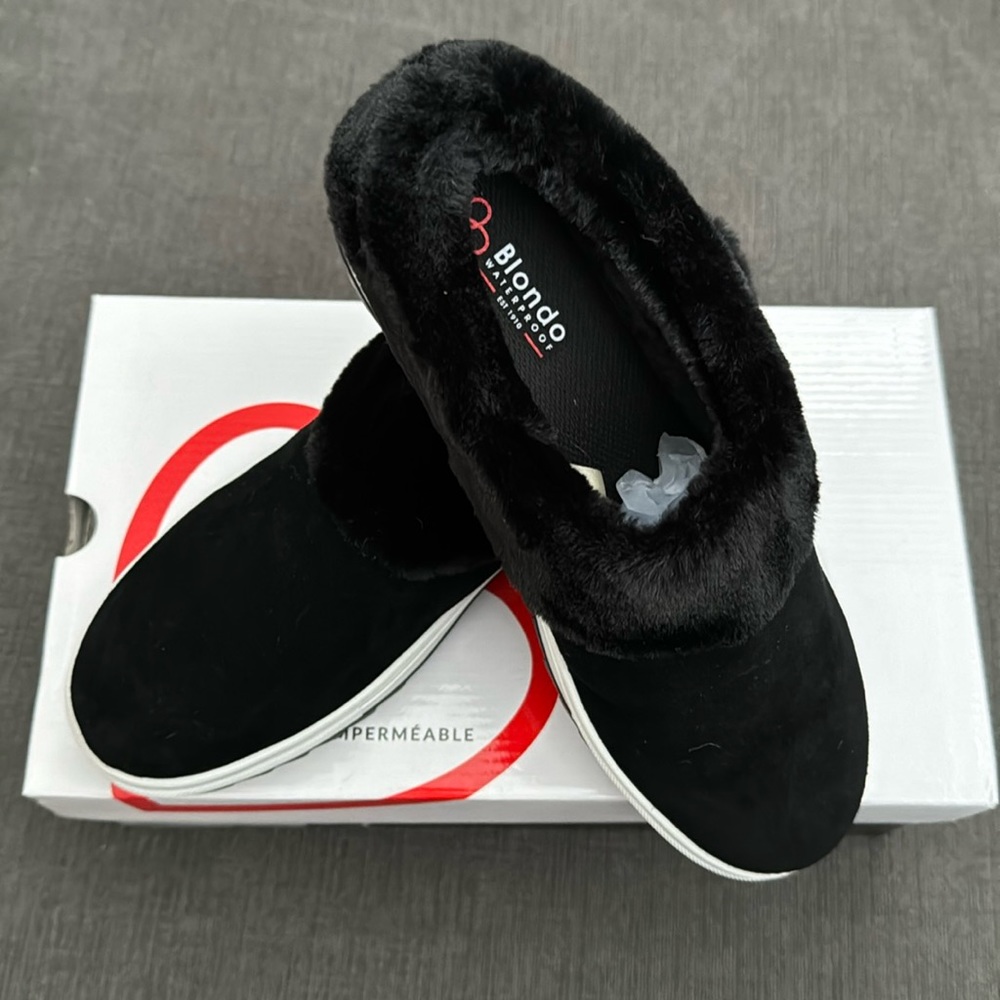 Blonde Women's Siri Waterproof Slip-on Sneaker Size 8.5